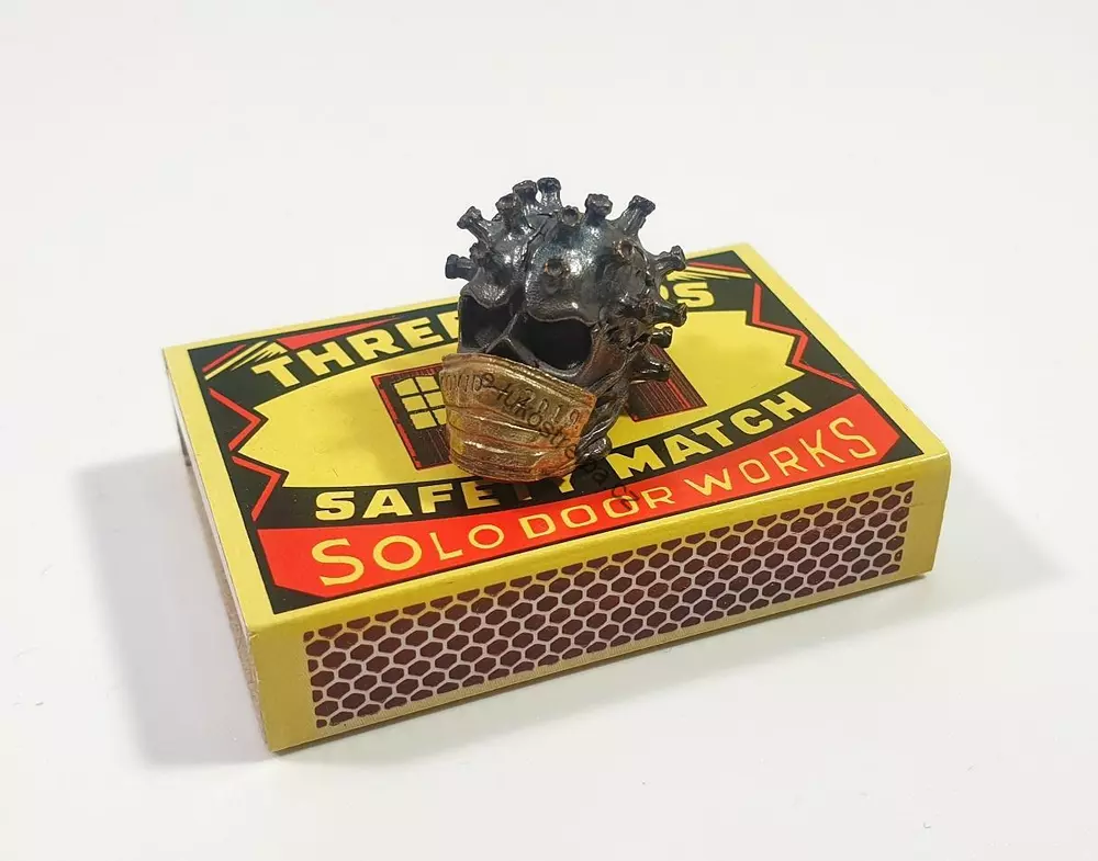 Paracord ozdoba Covid 2019