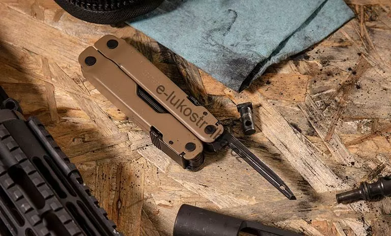 Leatherman SUPER TOOL 300M Coyote Tan